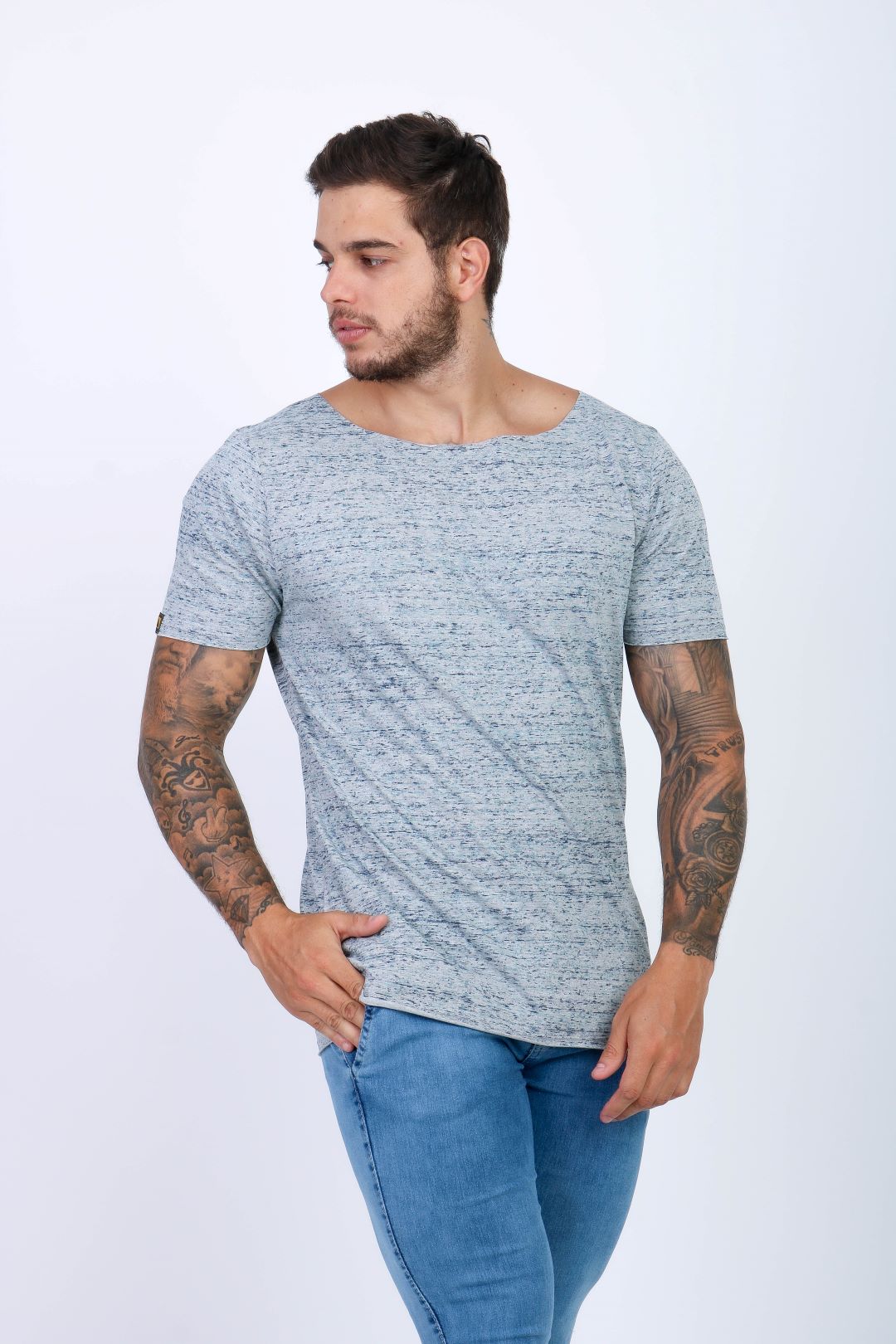 Camiseta Slim Gola Canoa Premium