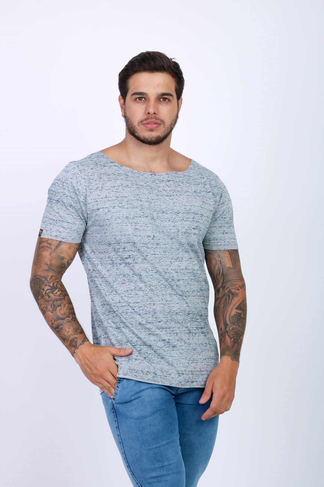 Camiseta Slim Gola Canoa Premium